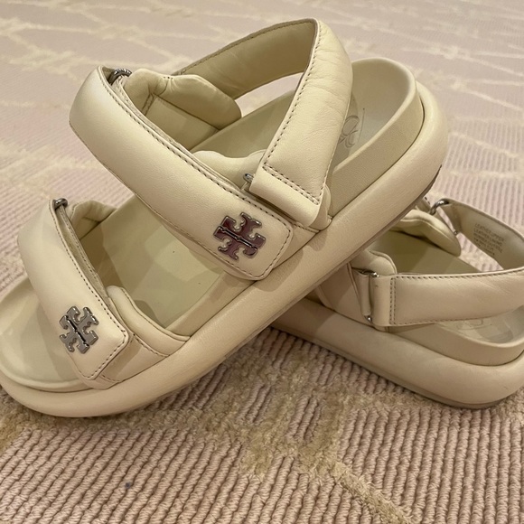 Tory Burch sandals 7 - Picture 1 of 2